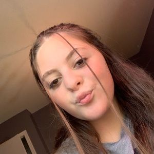 Meet your Posher, Macy